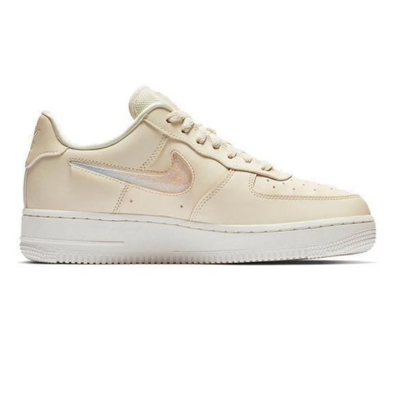 Nike | Women’s Pale Ivory Jelly Jewel Air Force 1 lace up sneaker, size 8.5 - Picture 4 of 16